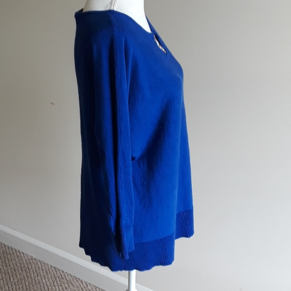 Cerulean Oversized Top - Picture 2 of 6